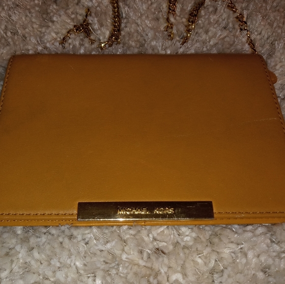 Michael Kors Crossbody - Picture 1 of 5